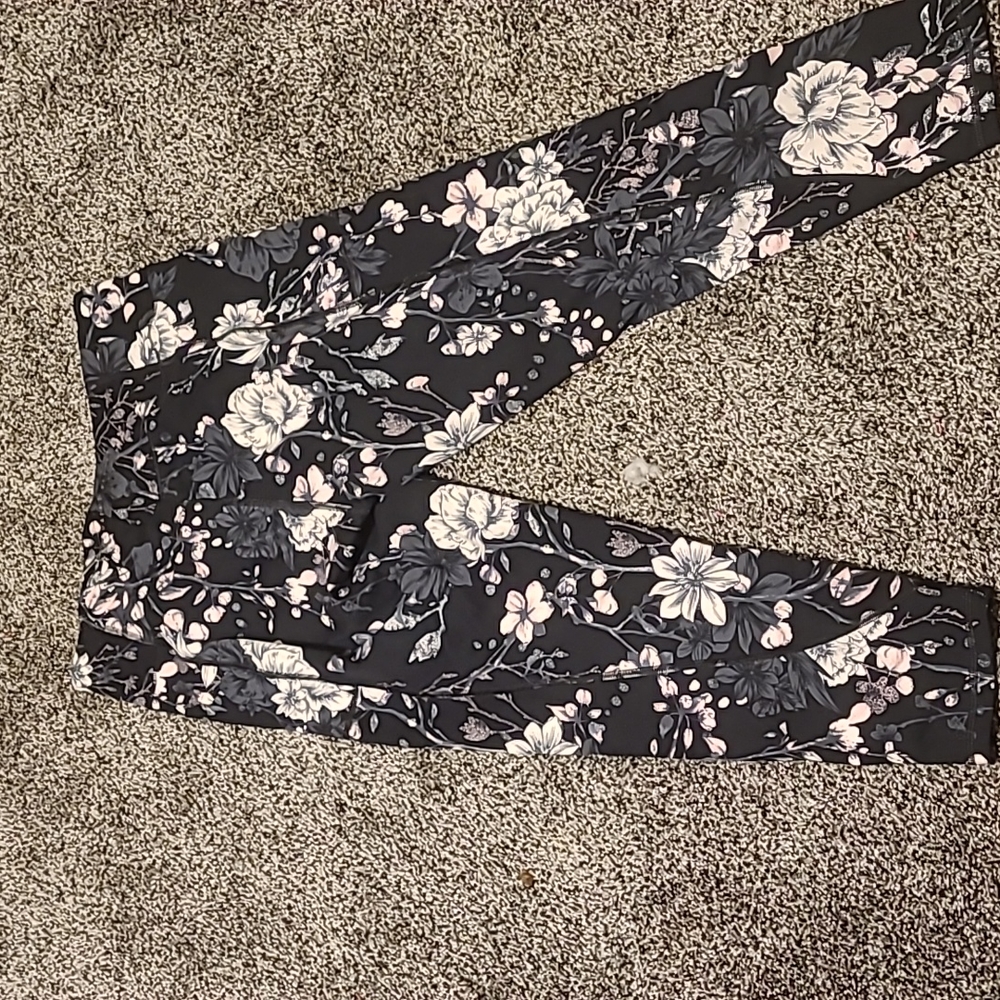 Victoria secret flower leggings